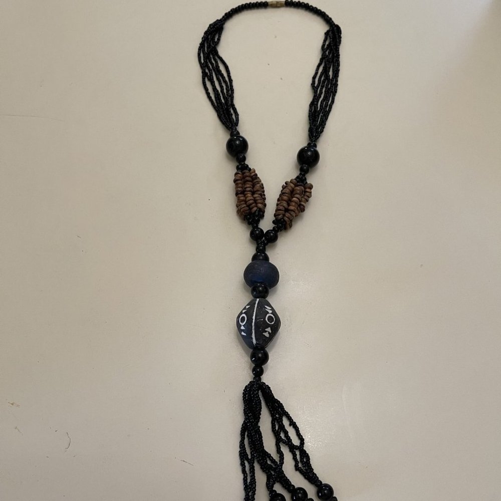 Ladies 18 inch long beaded necklace with large stone beads, jewelry, preowned